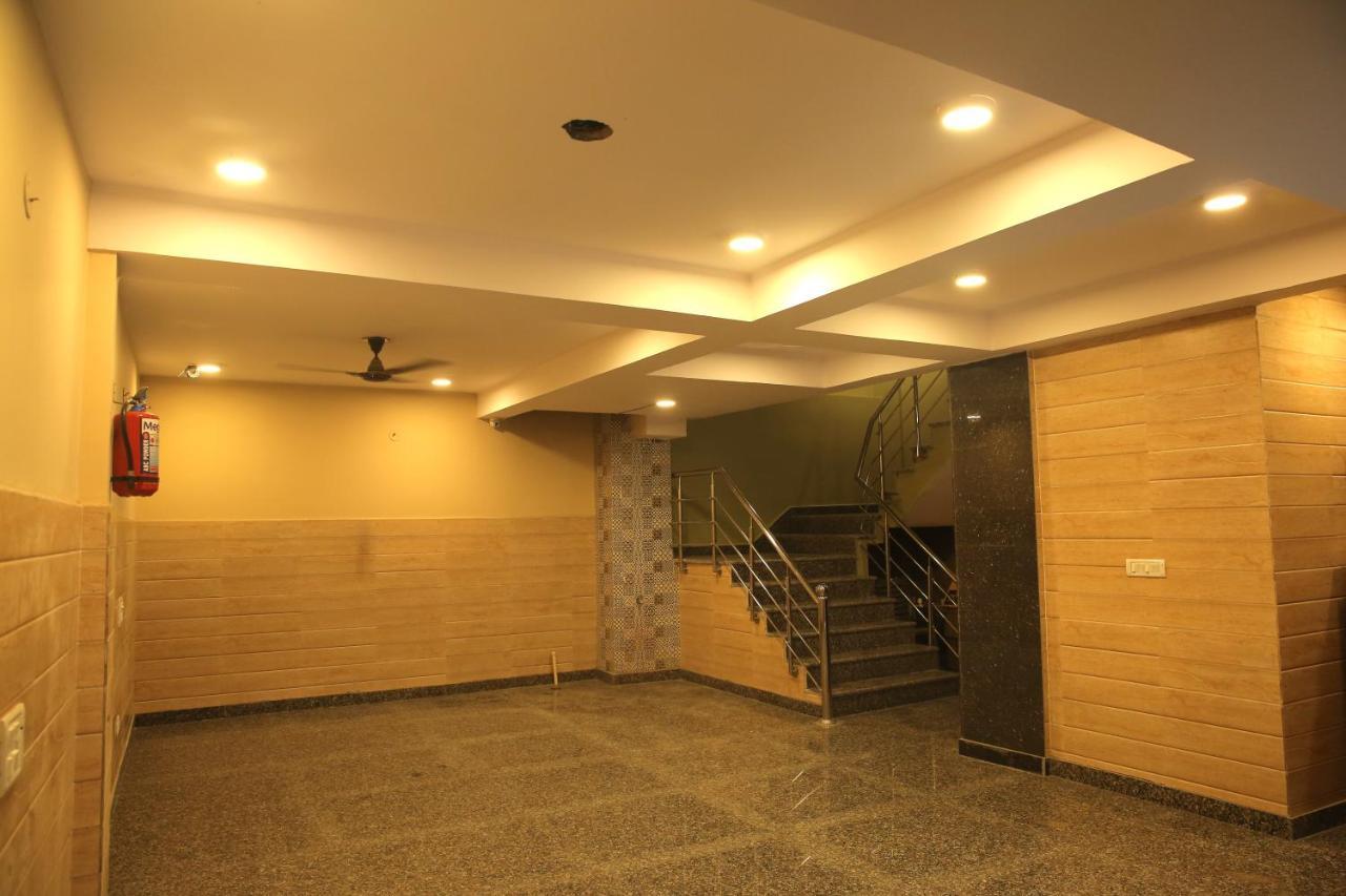 Casa Central Nueva Delhi Exterior foto